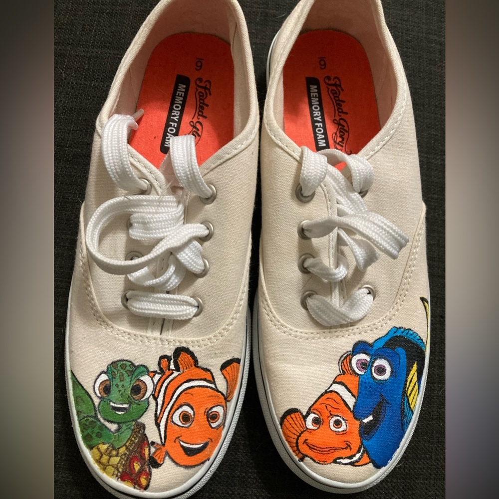 Hand painted Finding Nemo shoes size 6